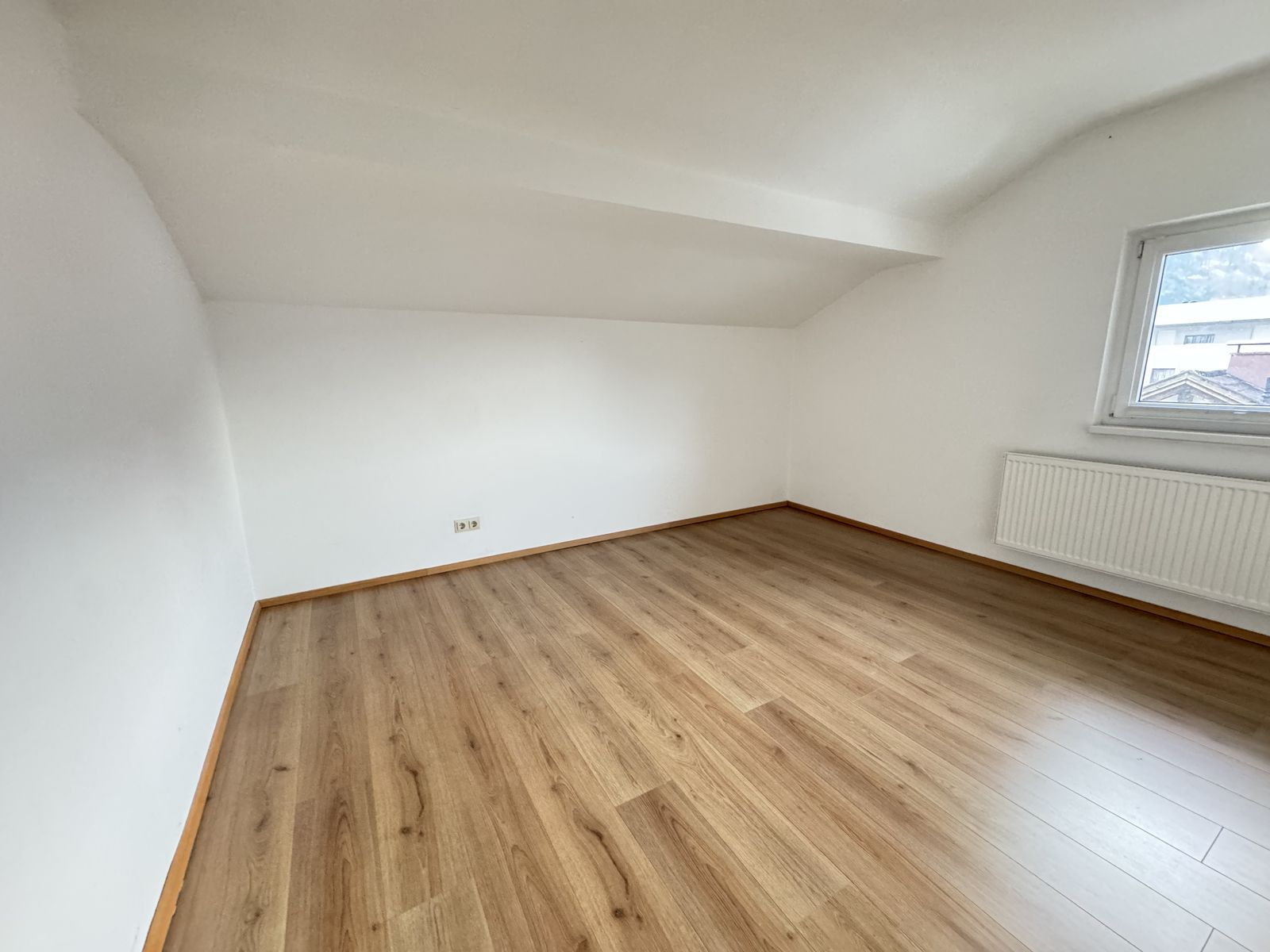 Großzügiges Einfamilienhaus in erhöhter Lage – Ideal für große Familien – 7