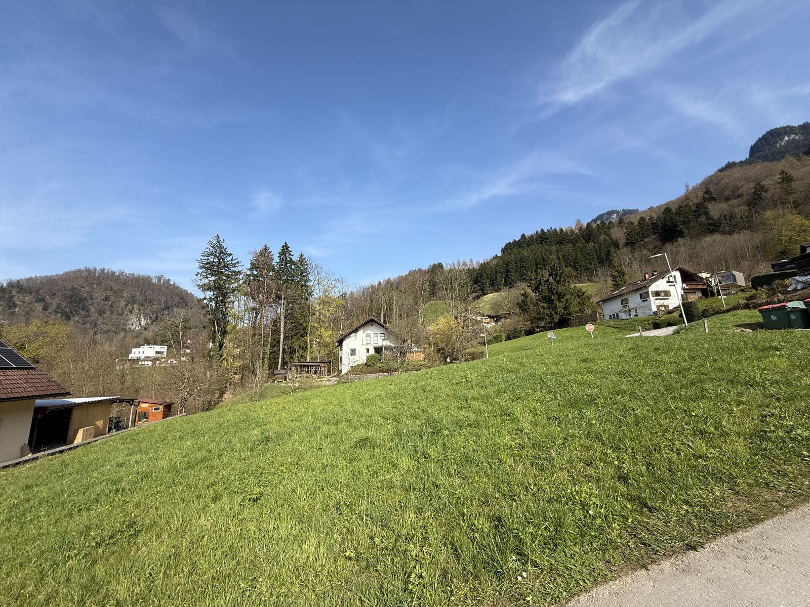 Baugrundstück in ruhiger Stadtrandlage mit Aussicht und bester Infrastruktur – 3