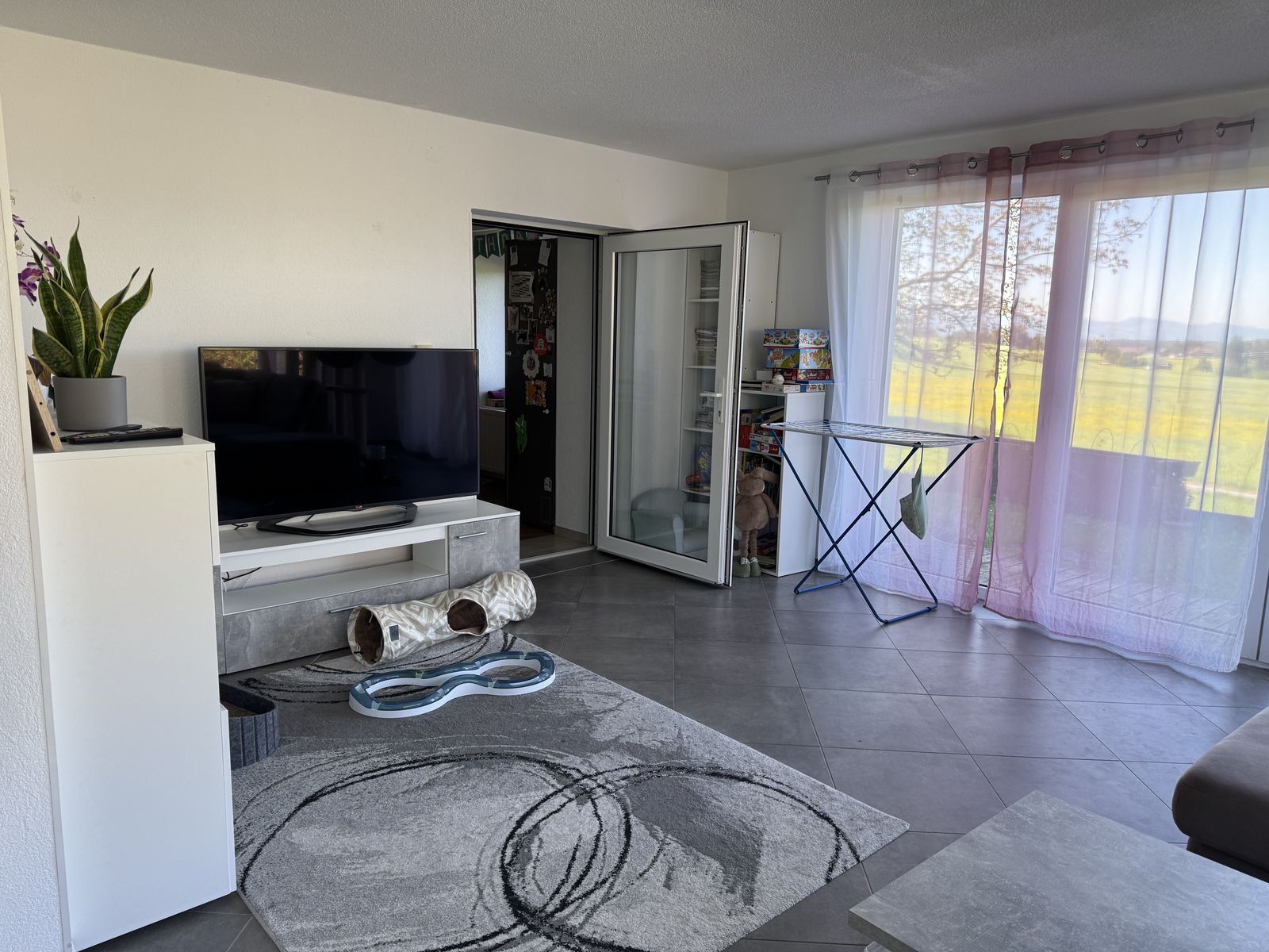 Geräumige 5-Zimmer-Gartenwohnung in ruhiger Lage – 3
