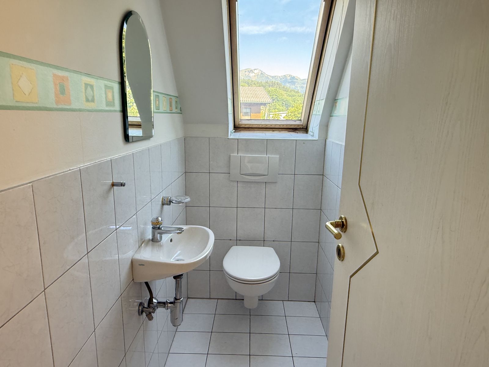 Gemütliche Dachgeschosswohnung in zentraler Lage – 10