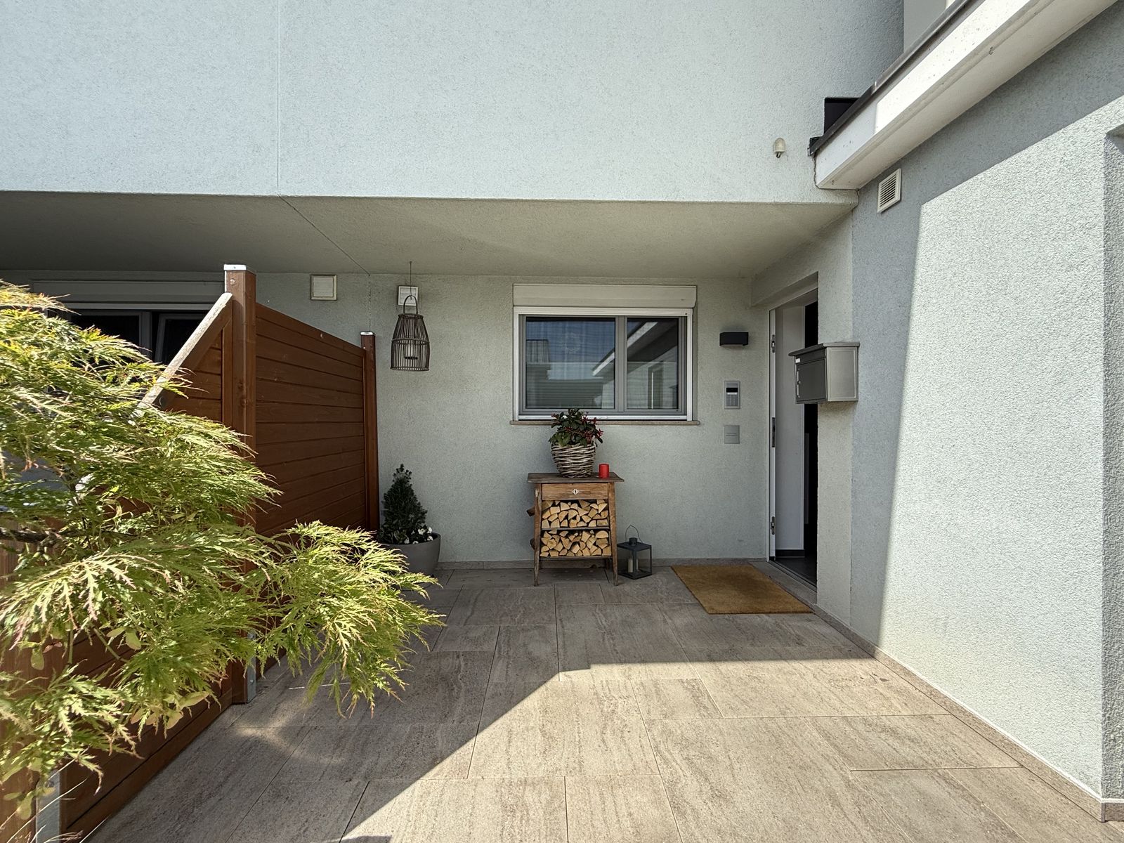 Stilvoll renoviertes Reihenhaus mit idyllischem Garten in bester Lage von Feldkirch – 2