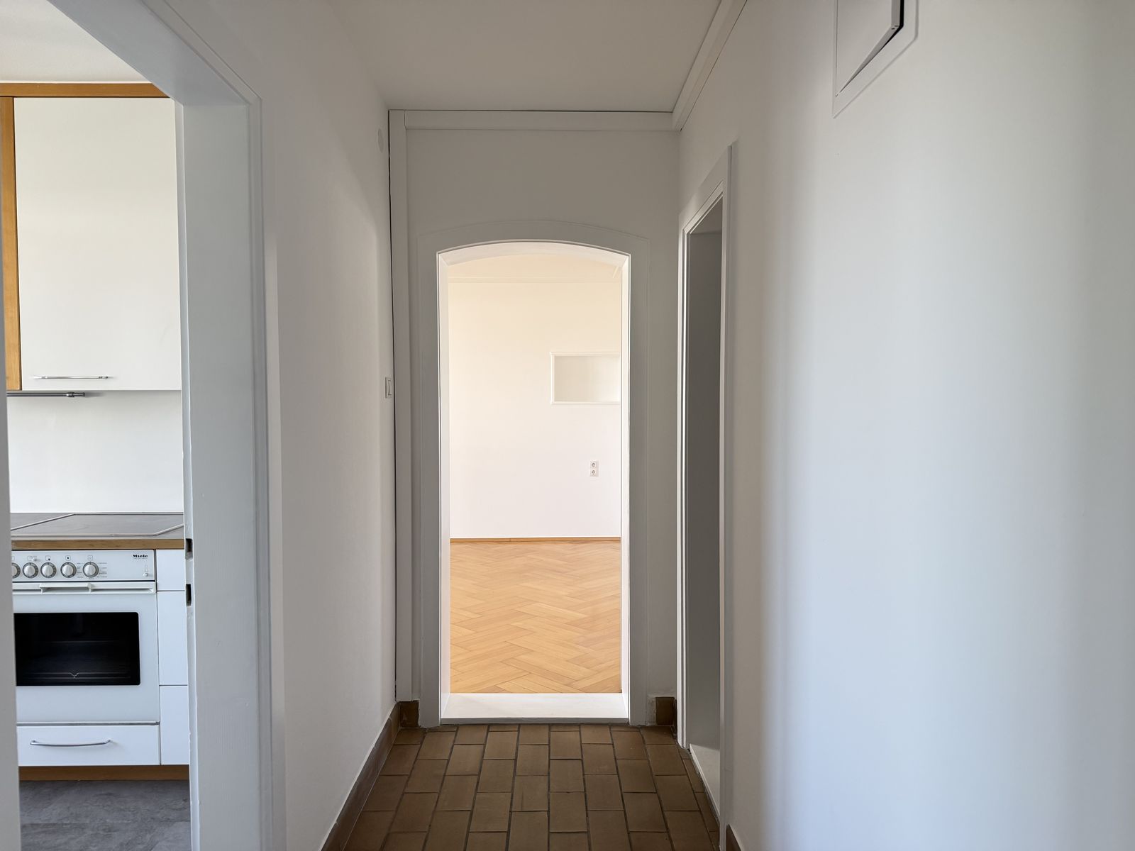 Zentrale 3-Zimmerwohnung mit besonderem Flair und zwei Balkonen mitten in Dornbirn – 2