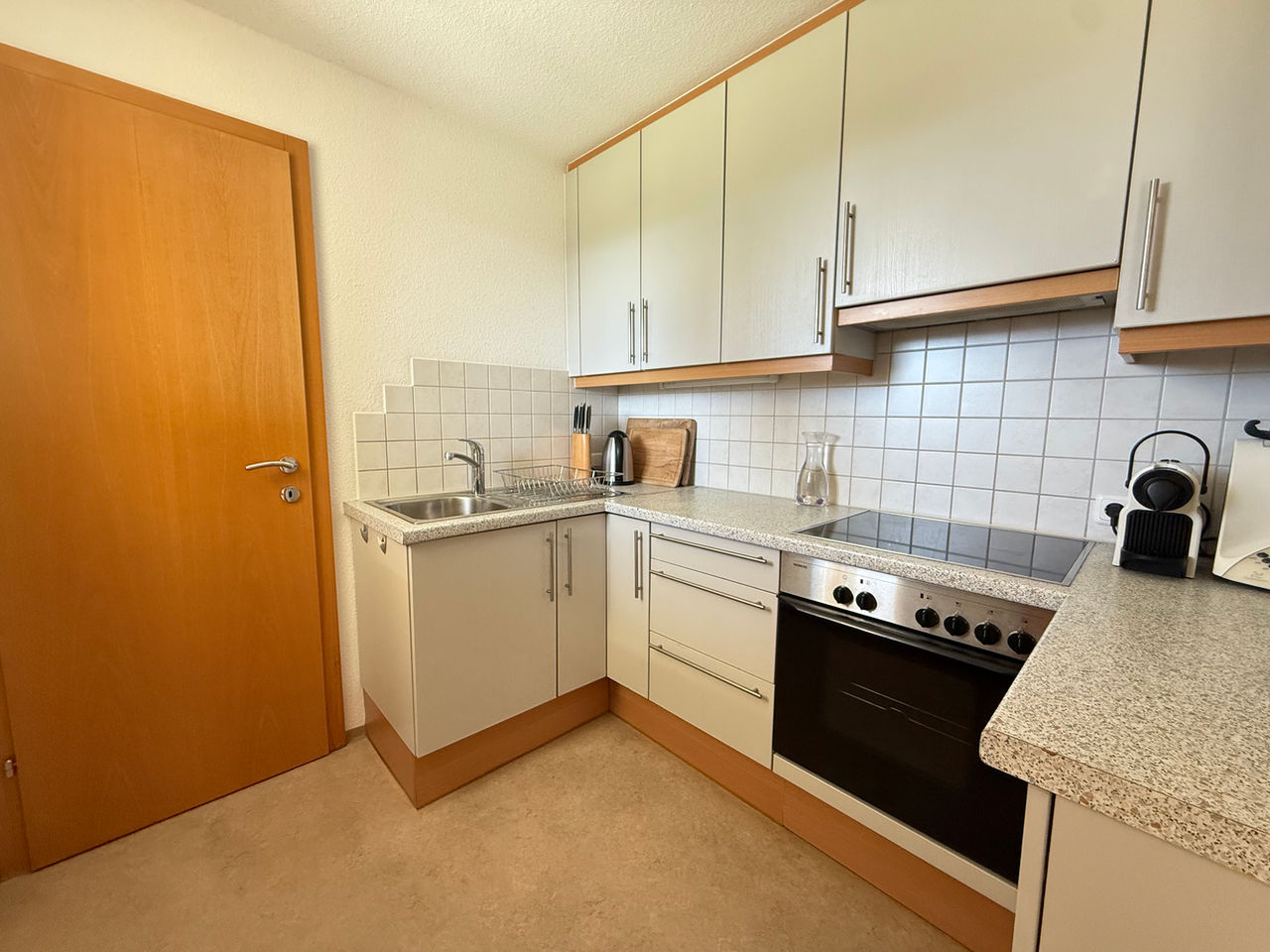 Gepflegte 3-Zimmer-Wohnung mit Balkon und Pergola – 2